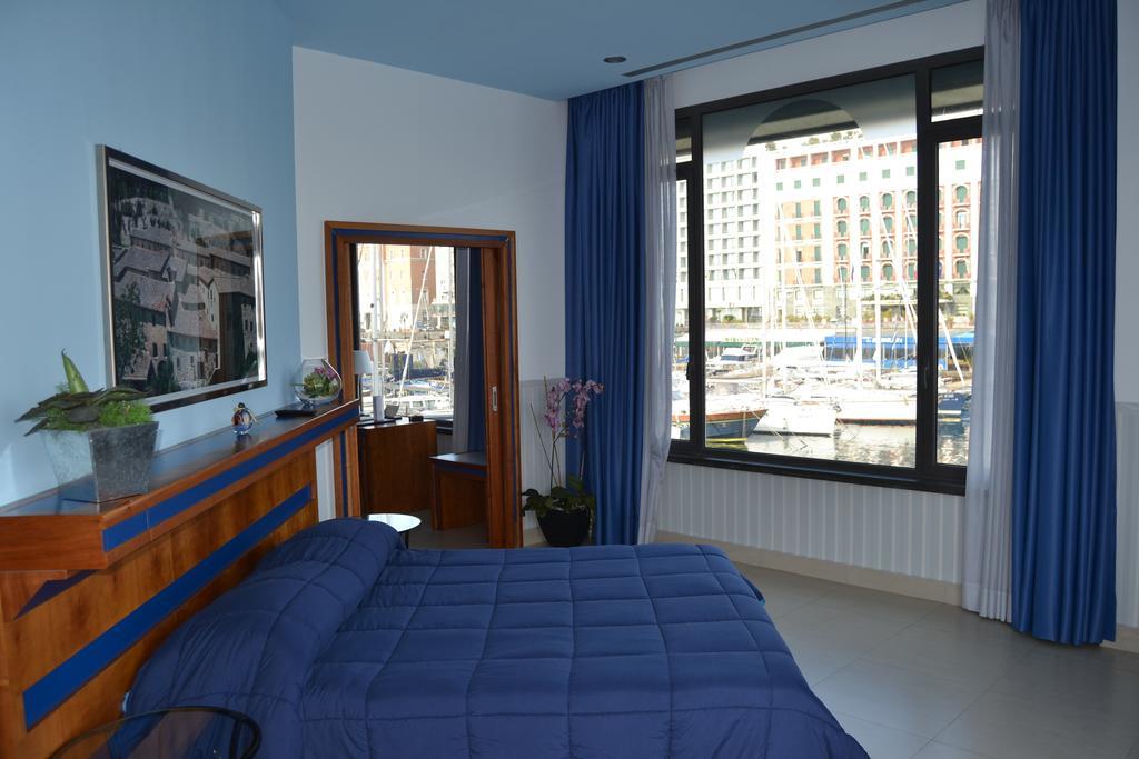 Transatlantico Hotel Nápoles