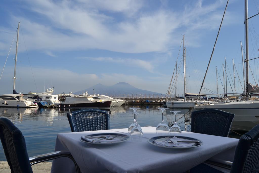Transatlantico 2* Naples